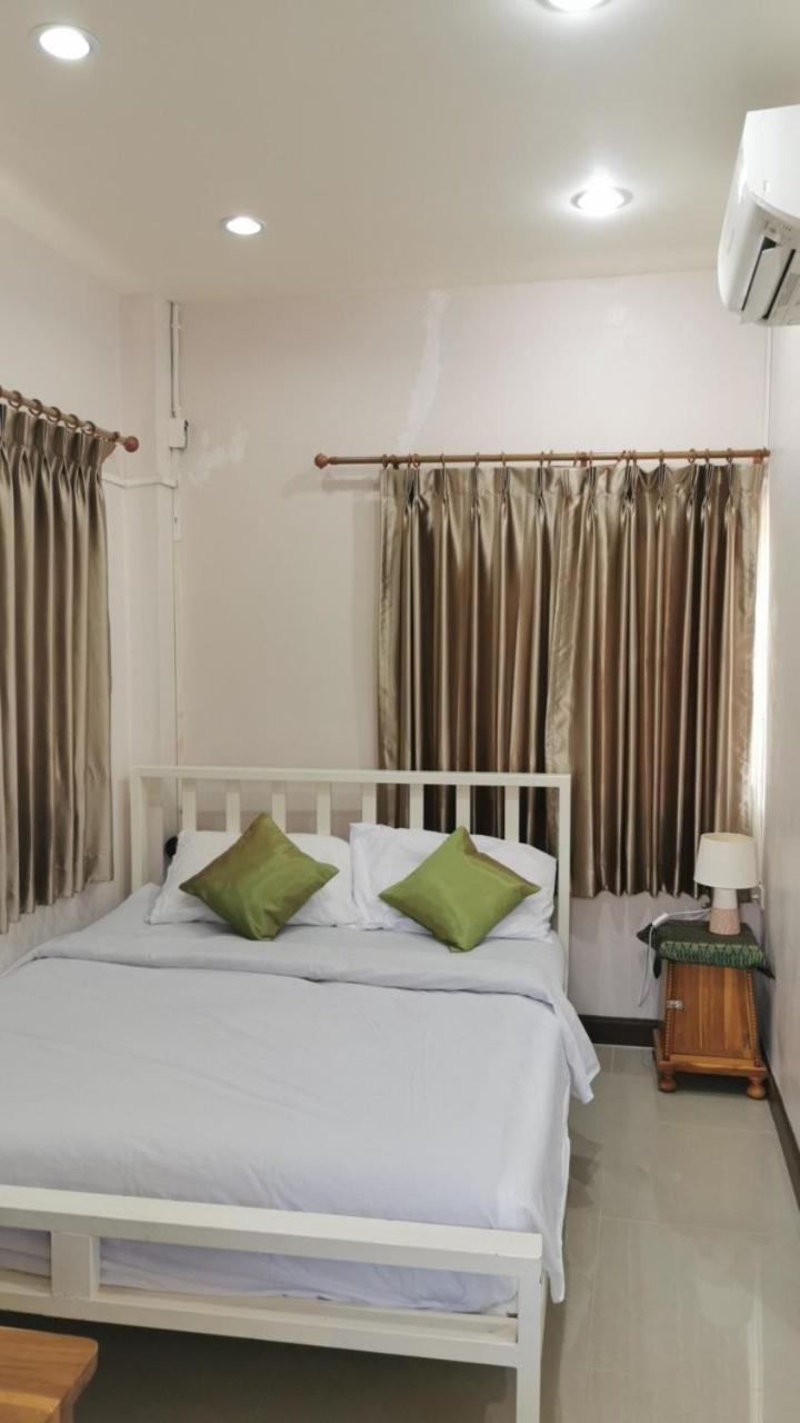M-Plus Homestay Sukhothai Exterior photo