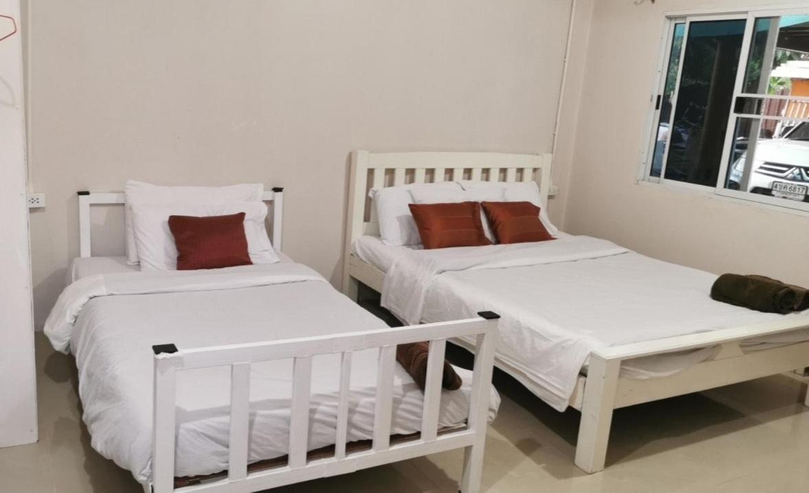M-Plus Homestay Sukhothai Exterior photo